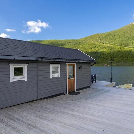 Holiday home Vesteralen Lodge, Top Quality In Lofoten Vesteralen Sortland
