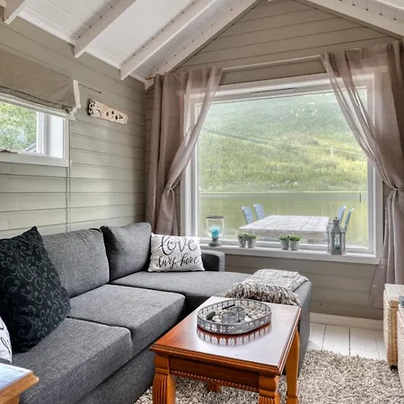 Vesteralen Lodge, Top Quality In Lofoten Vesteralen Sortland